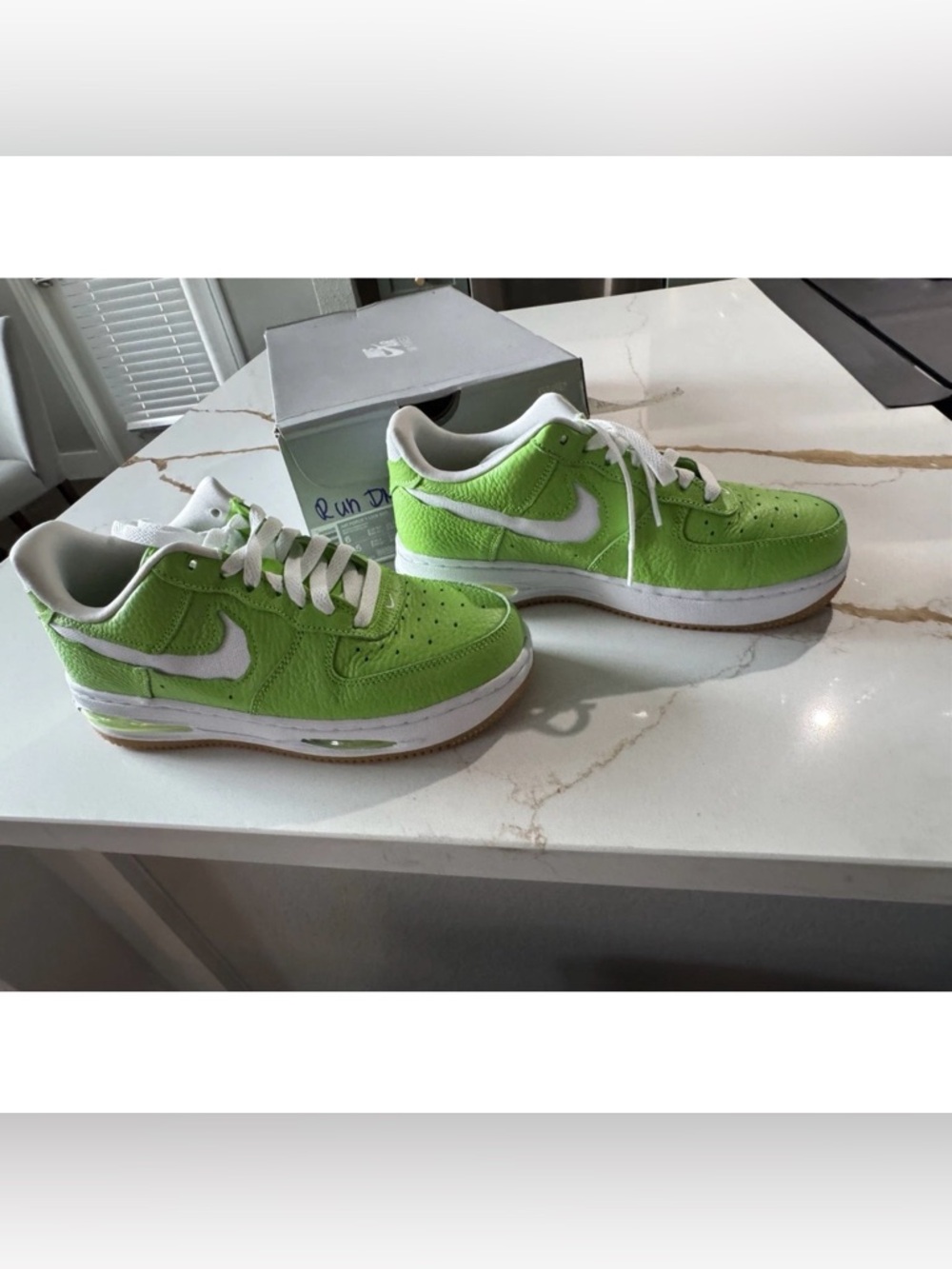 *RARE* Nike Air Force 1, Pre-Owned. Size 6Y